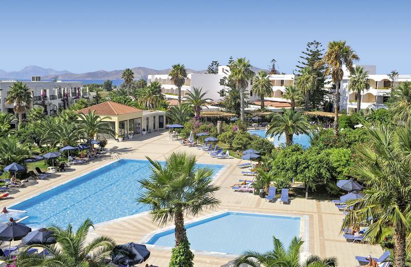 Tigaki Beach
