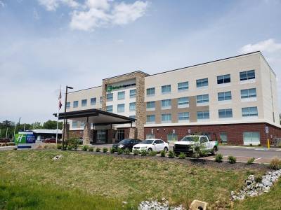 Holiday Inn Express & Suites Nashville North - Springfield - Bild 1