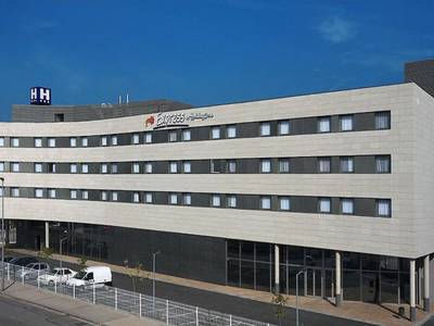 Holiday Inn Express Molins de Rei - Bild 1