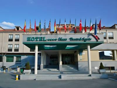 Hotel Puerta de Segovia - Bild 1