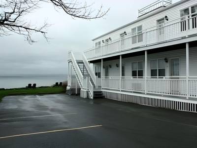 Come From Away Inn B&B - Bild 1