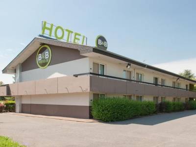 B&B HOTEL Saclay - Bild 1
