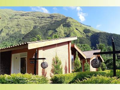 Bromo Terrace Hotel - Bild 1