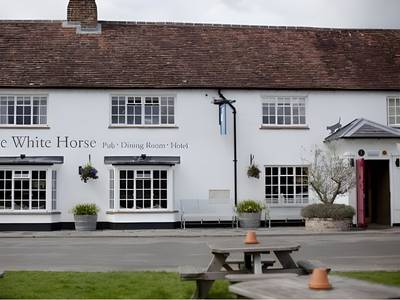 The White Horse - Bild 1