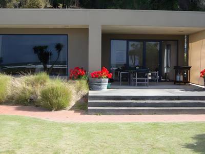 Beachfront Bliss Bed And Breakfast - Bild 1