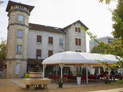 Hôtel-Restaurant La Commanderie De Champarey - Bild 1