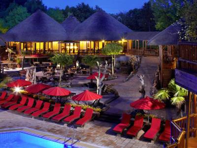 Bäder Parkhotel & Sieben Welten Therme & Spa Resort - Bild 1