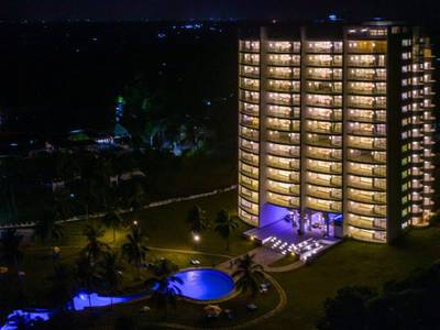 Sun N Sand Beach Resort - Bild 1