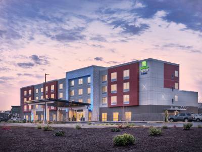 Holiday Inn Express & Suites Keizer - Bild 1