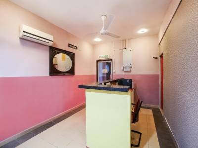 Hotel Happy Inn by OYO - Bild 1