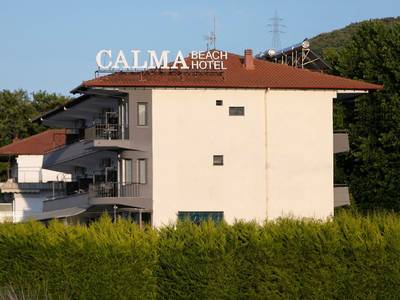 Calma Beach Hotel - Bild 1