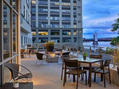 Courtyard Albany Troy Waterfront - Bild 1