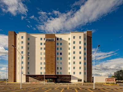 Staybridge Suites Saltillo - Bild 1