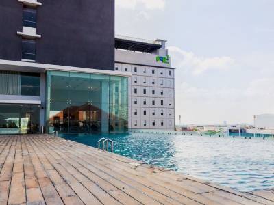 Harris Hotel & Conventions Solo - Bild 1