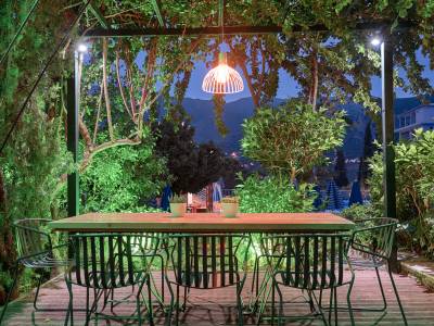 Koukounaria Hotel & Suites - Bild 1