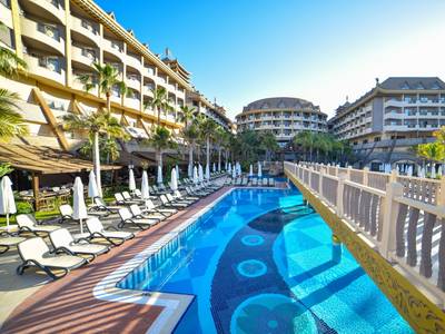 Royal Dragon Hotel - Bild 1