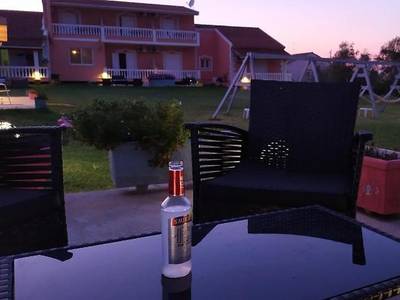 Riposo Studios & Apartments - Bild 1