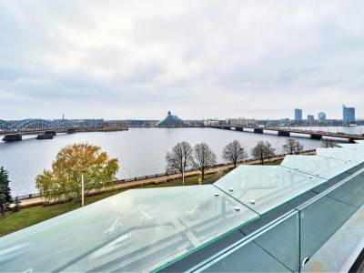 Wellton Riverside Spa Hotel - Bild 1