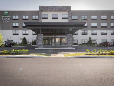 Holiday Inn Express & Suites Boston South Randolph - Bild 1