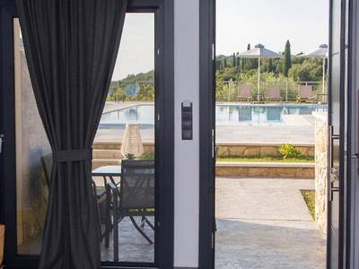 The View Hotel Perdika - Bild 1