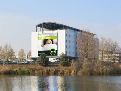 B&B HOTEL Strasbourg Nord Schiltigheim Lac 4 étoiles - Bild 1